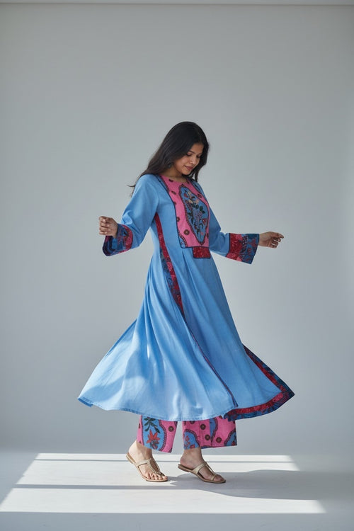 Blue Floral Embroidered Kurta Pant